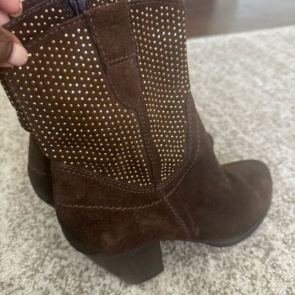 Vaneli Brown Suede Studded Ankle Boots 7 - Picture 1 of 9